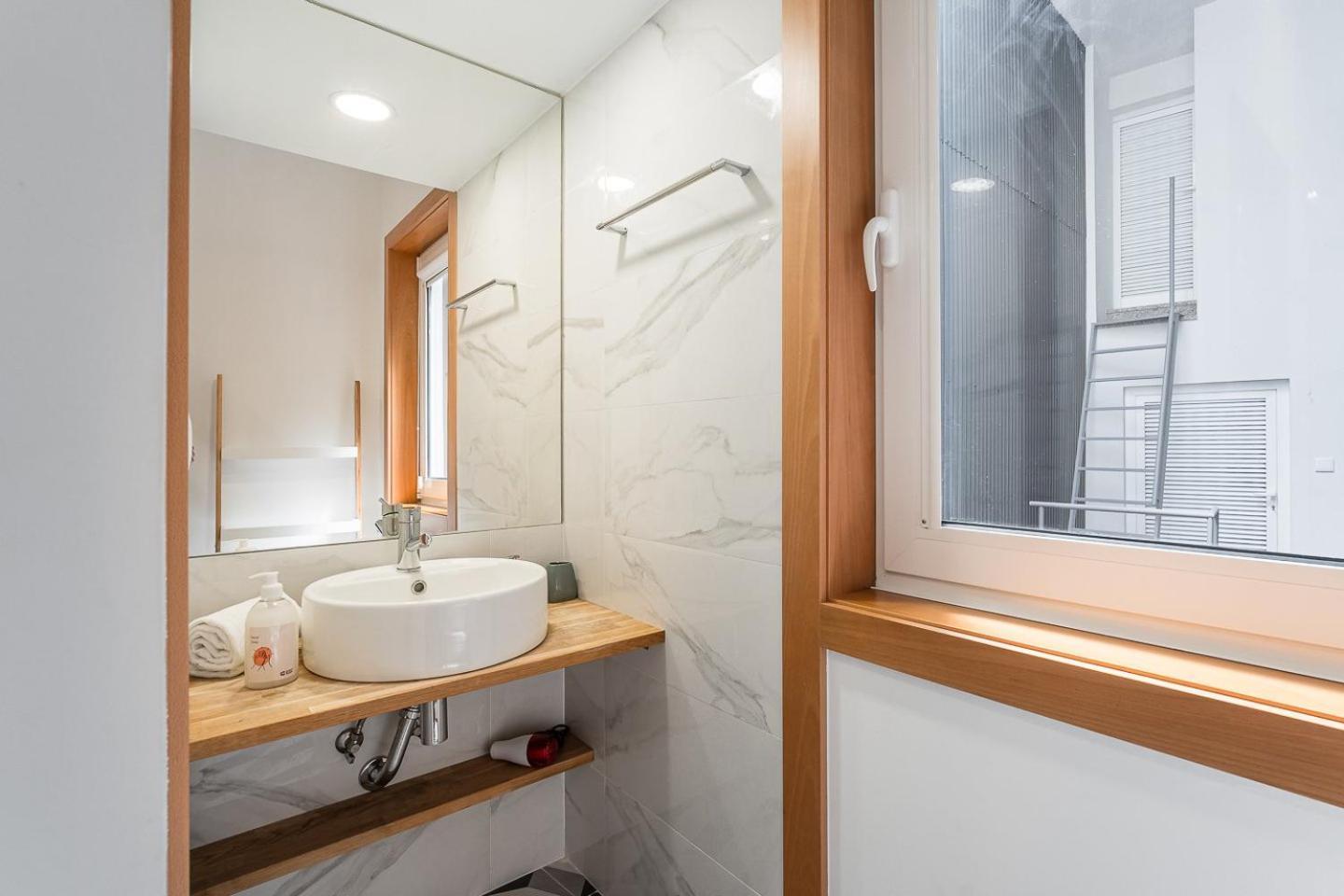 Pensión Guestready - Bright Duplex In Downtown Oporto